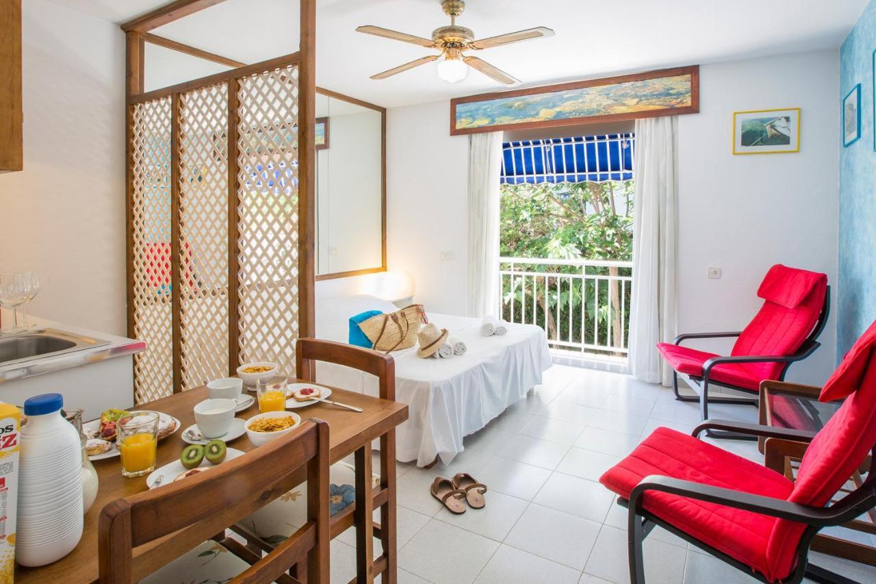 Estel Blanc Apartments - Adults Only Cala'N Blanes  Δωμάτιο φωτογραφία
